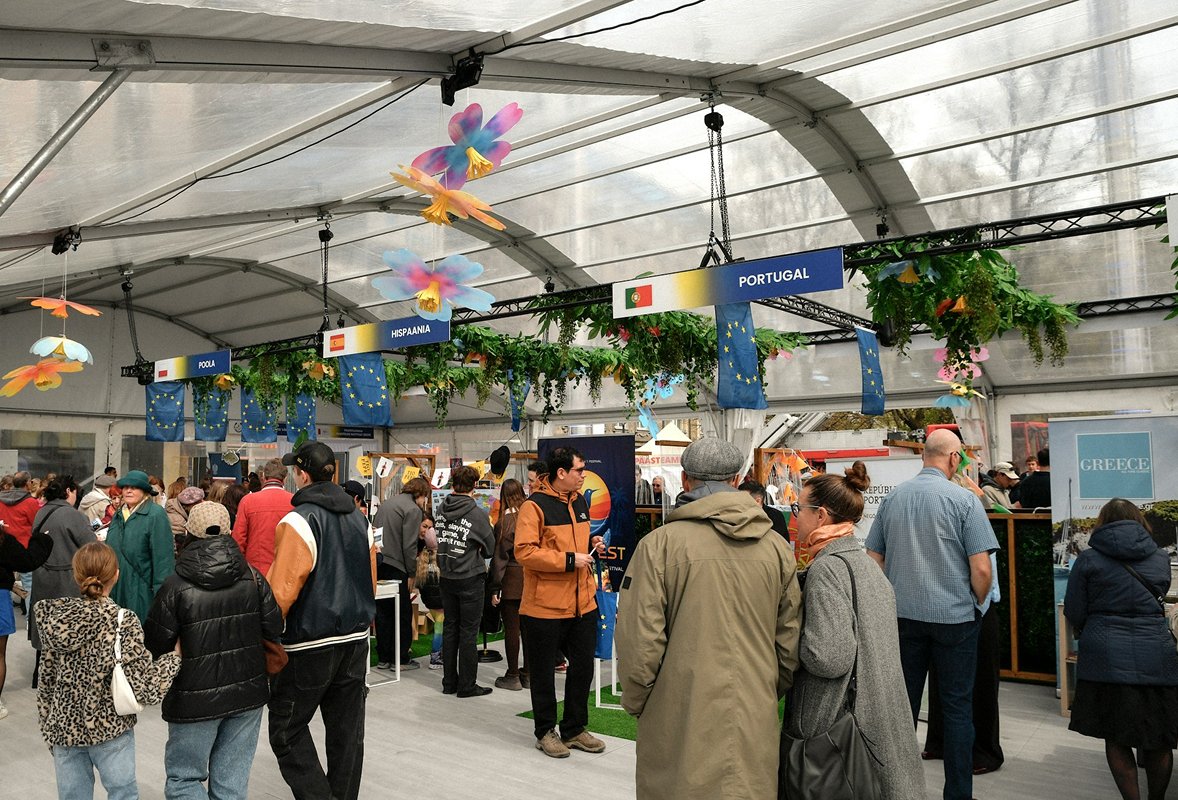 Exhibitor